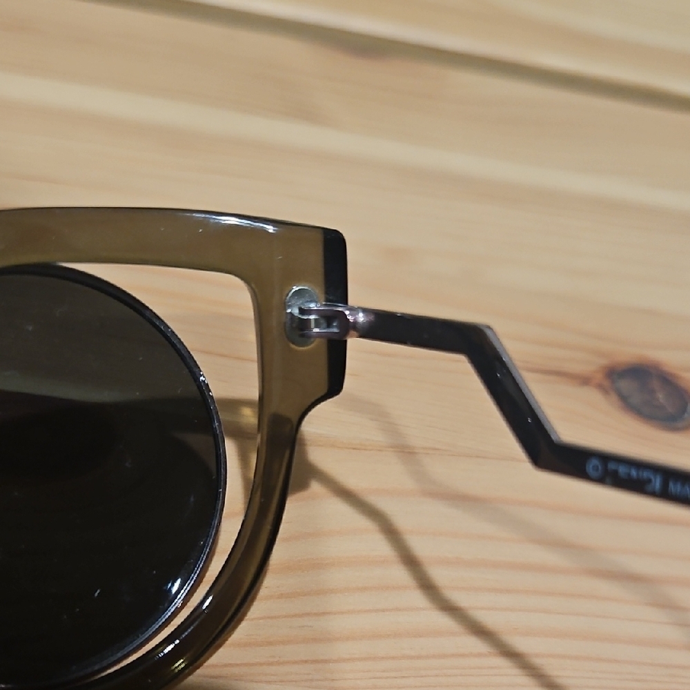 Fendi Paradeyes FF0137S Sunglasses Pink Green Cat Eye Geometric Made In Italy - Picture 10 of 11